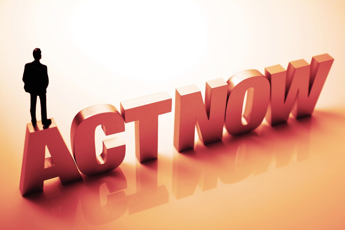 Act now image in red text. How a simple shift in mindset can change youir life forever.
